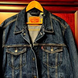 Brand New Classic Levi's Original Jean Jacket Metal Button Closure 100% Cotton!